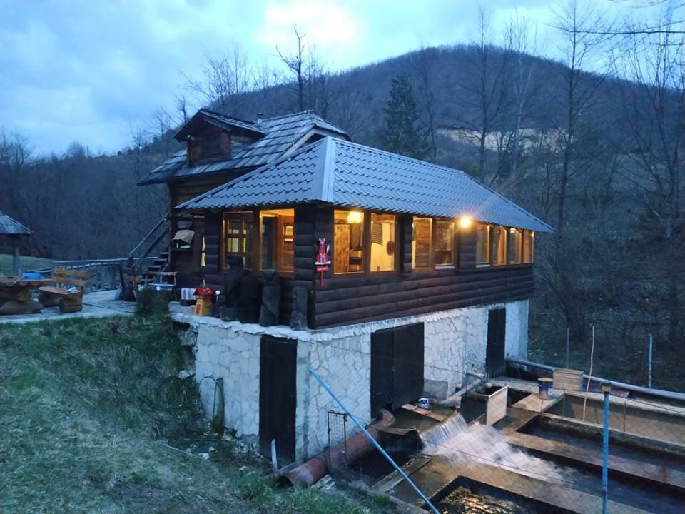 Отель Etno Kuce Miljevic Sipovo Экстерьер фото